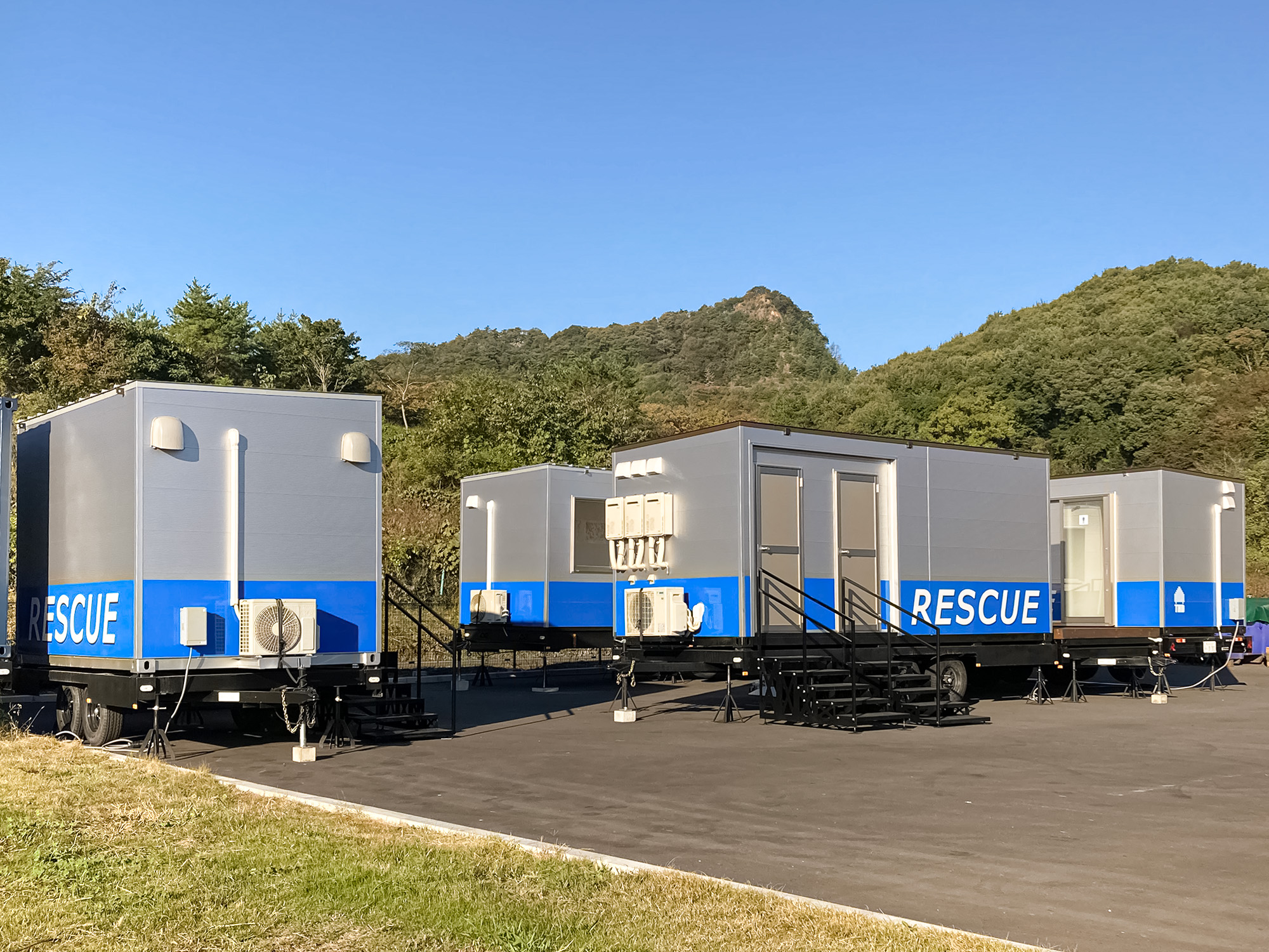 https://www.trailer-house.co.jp/wp-content/uploads/2022/12/disaster-support-facility_ic.jpg