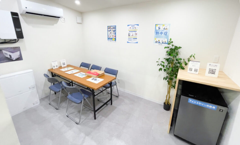 2026年5月20日（水）～5月21日（木）に、静岡県浜松市の浜松市総合産業展示館にて開催された「カーボンニュートラルフェア2026」にトレーラーハウスデベロップメントが出展。「熱中症対策室トレーラー」と「喫煙室トレーラー」を展示いたしました。